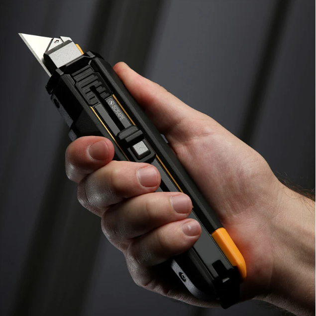 2 in 1 Scraper Utility Knife